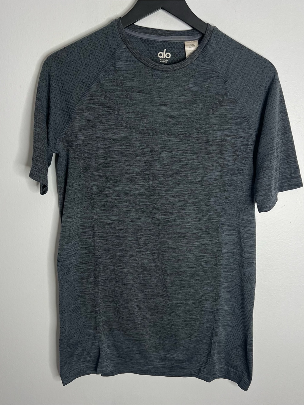 ALO Yoga Amplify Seamless Technical T Shirt Mens Medium Heather Grey